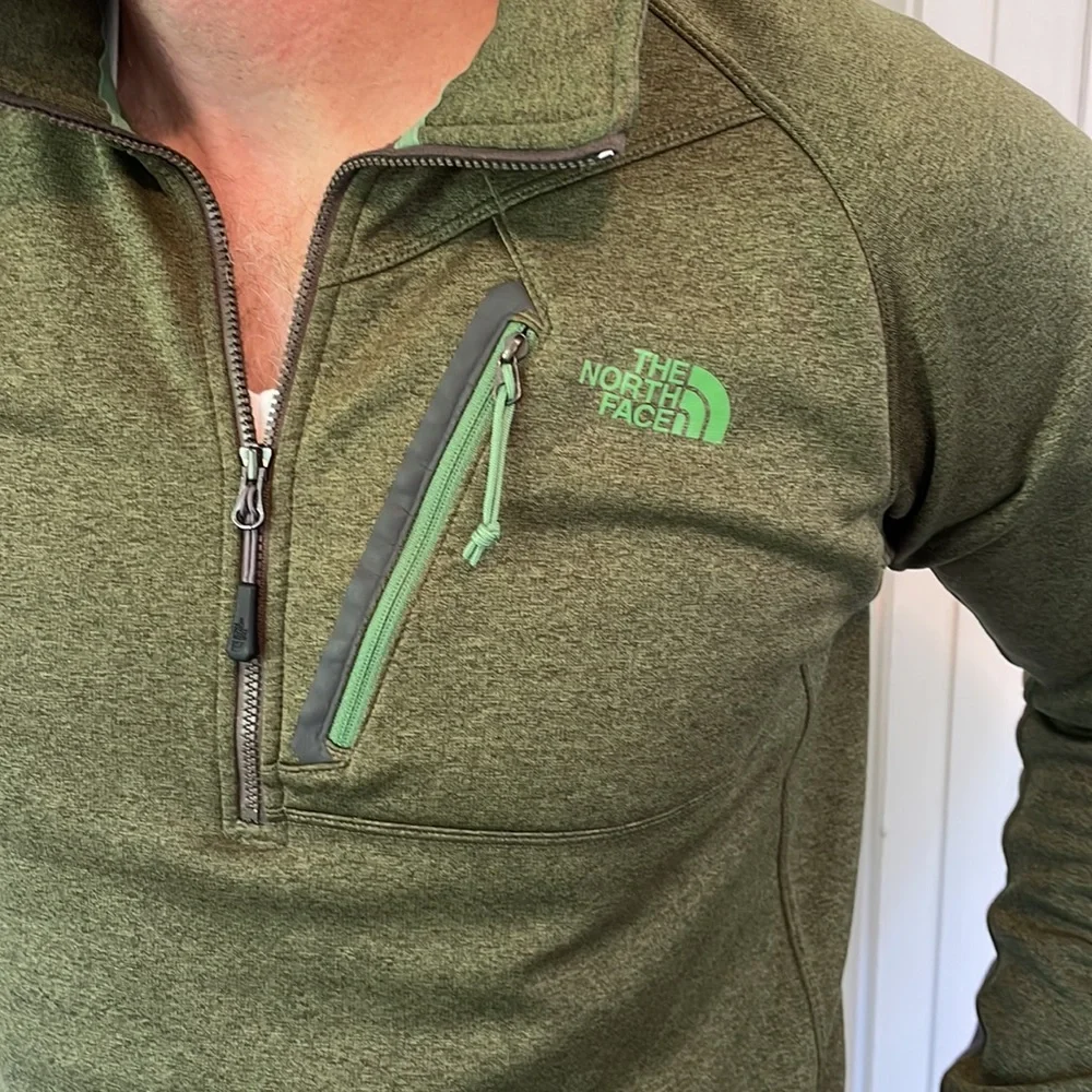 North Face Quarter Zip fleece moss green. 2 small spots on front Otherwise EUC - Picture 1 of 8